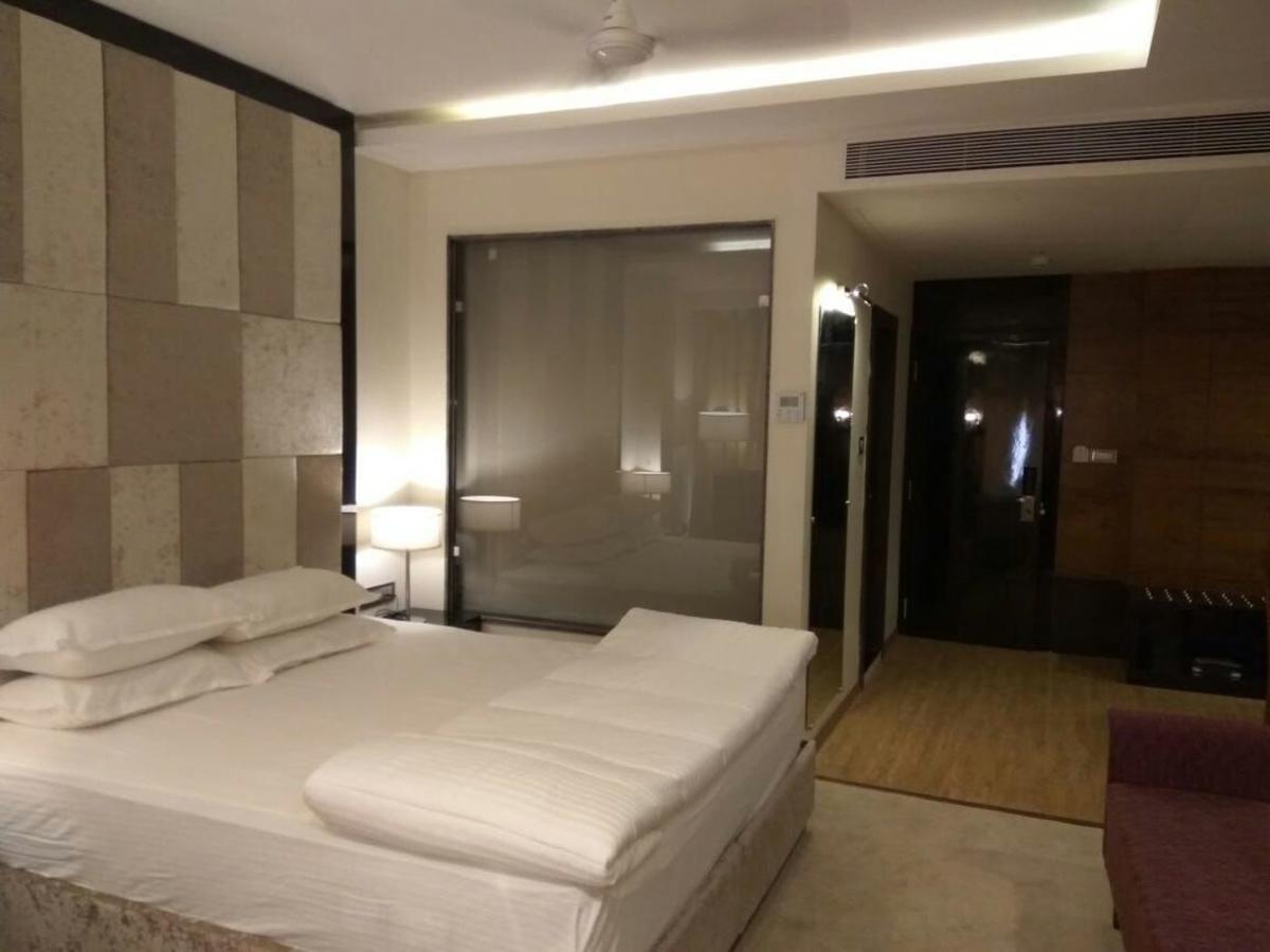 Hotel Surendra Vilas โบปาล ภายนอก รูปภาพ