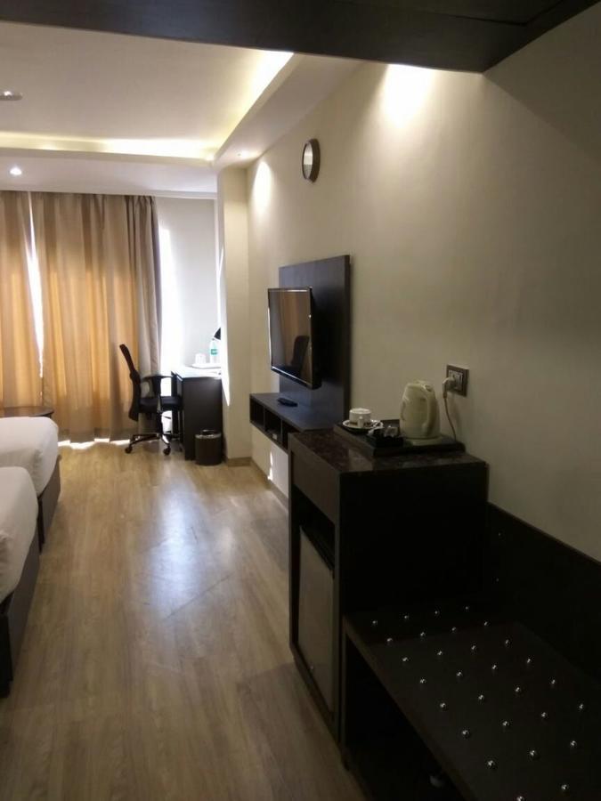 Hotel Surendra Vilas โบปาล ภายนอก รูปภาพ